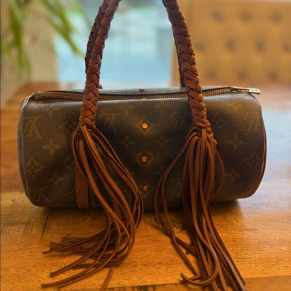 Authentic Louis Vuitton Barrell Bag